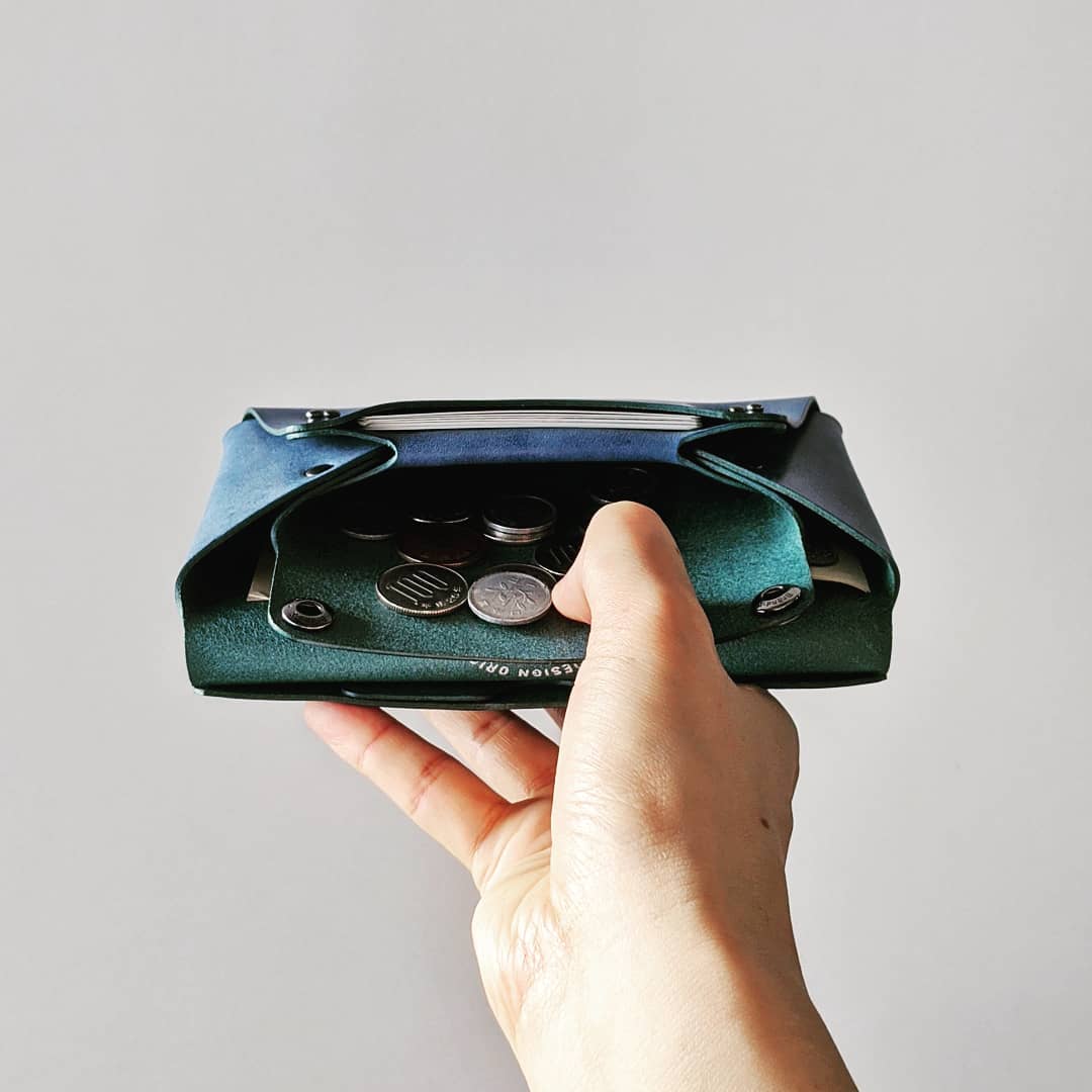 コンパクト設計の長財布 LONG WALLET / BLUE | fabrik