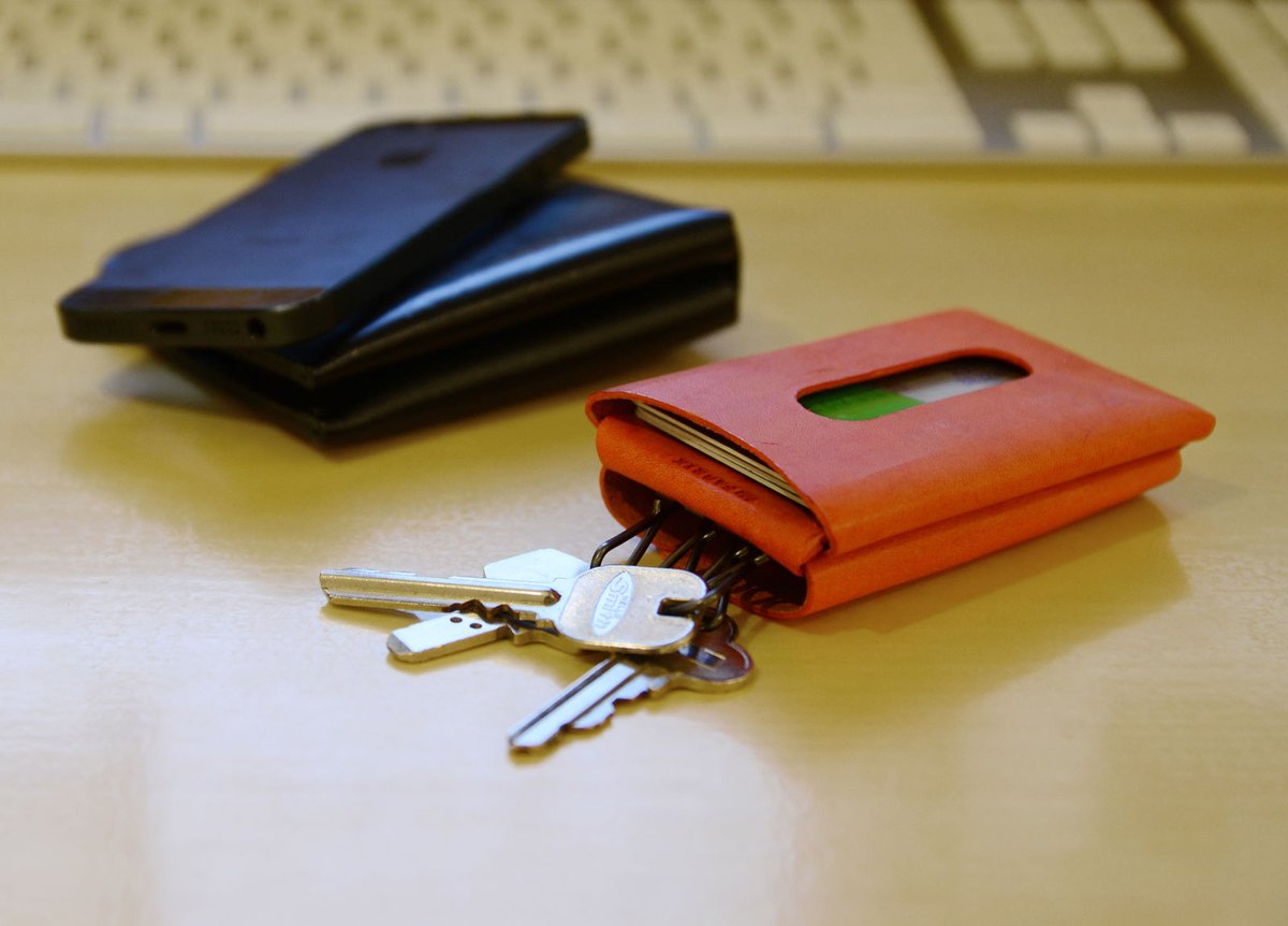 カードも入るキーケース KEY CASE & CARD / BLACK | fabrik