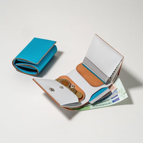 しっかり入ってコンパクトな財布　TRI-FOLD WALLET / SUMOMO [限定色]