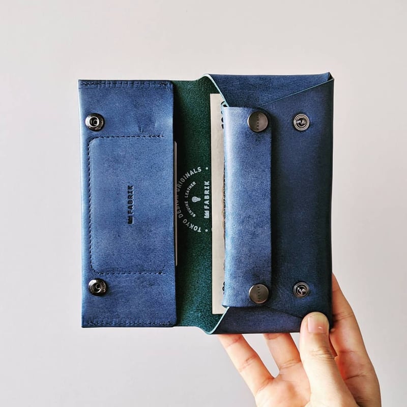 チャレンジャー　青　ポーチ　財布　ネイバーフッド　キムタク コンパクト設計の長財布 LONG WALLET / BLUE | fabrik