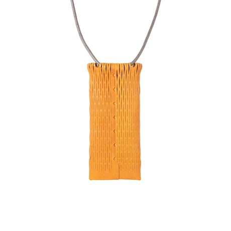 フィットするポーチ　MESH / CAMEL