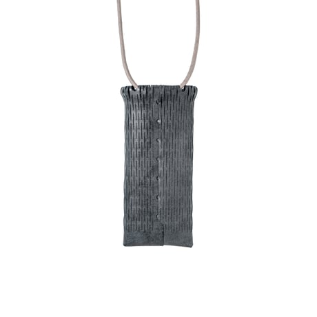フィットするポーチ　MESH / BLACK