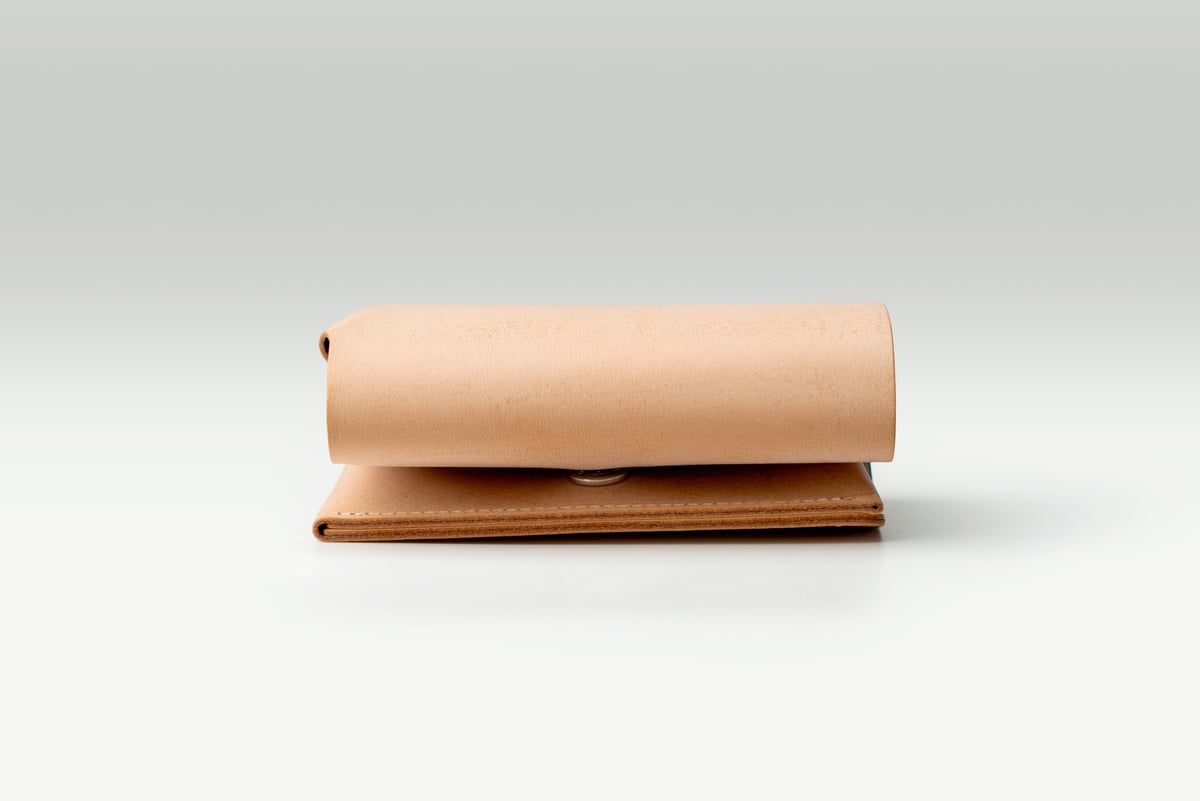 しっかり入ってコンパクトな財布 TRI-FOLD WALLET / NATURAL [限定色]