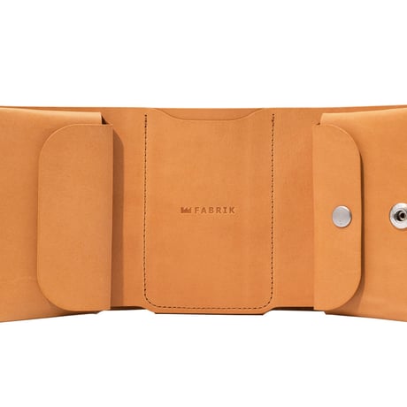 しっかり入ってコンパクトな財布　TRI-FOLD WALLET / CAMEL