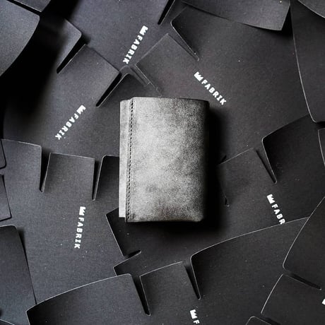 しっかり入ってコンパクトな財布　TRI-FOLD WALLET / BLACK