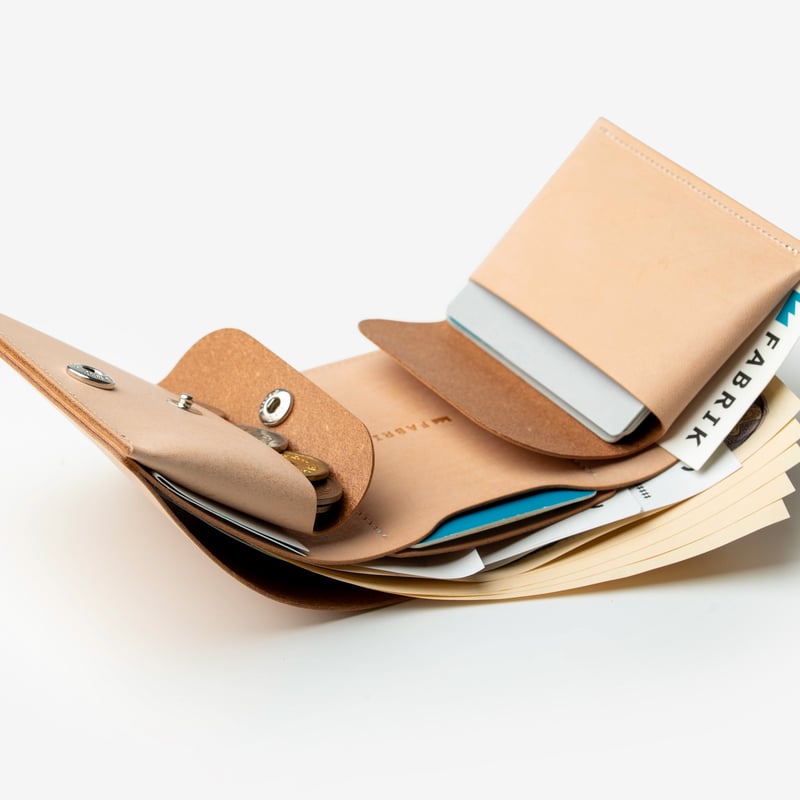 しっかり入ってコンパクトな財布 TRI-FOLD WALLET / NATURAL [限定色]