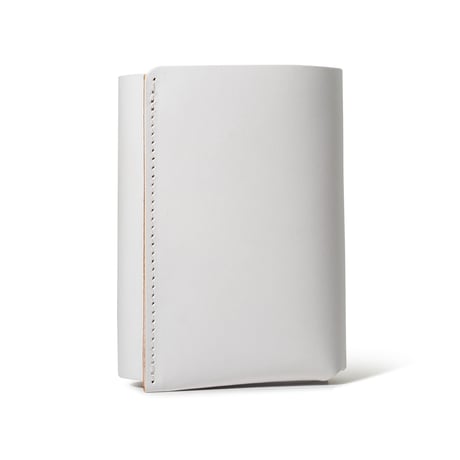 しっかり入ってコンパクトな財布　TRI-FOLD WALLET / ICE WHITE