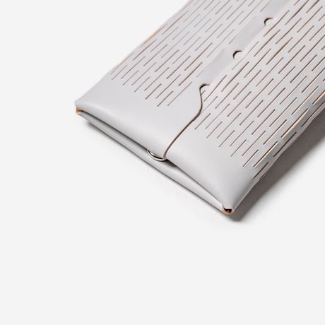 フィットするポーチ　MESH / CAMEL