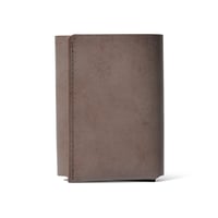 しっかり入ってコンパクトな財布　TRI-FOLD WALLET / CHOCOLATE