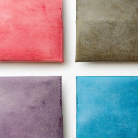 コンパクト設計の長財布　LONG WALLET / BERRY