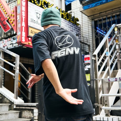 SUW WEAR×FORGET NEVER CLASSIC LOGO T-SHIRTS (BLACK)