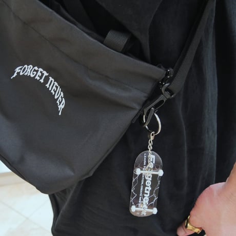 【UAG x FORGET NEVER】“BREAK THE RULE” コラボレーション コンプリート指スケ キーチェーンセット