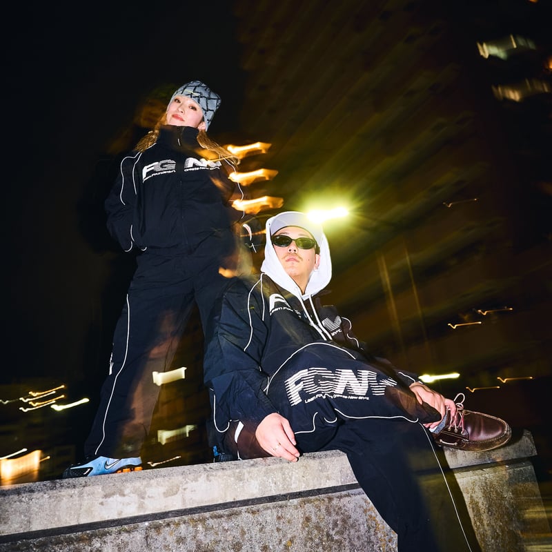 REFLECTIVE TRACK PANTS (BLACK) | FORGET NEVER C