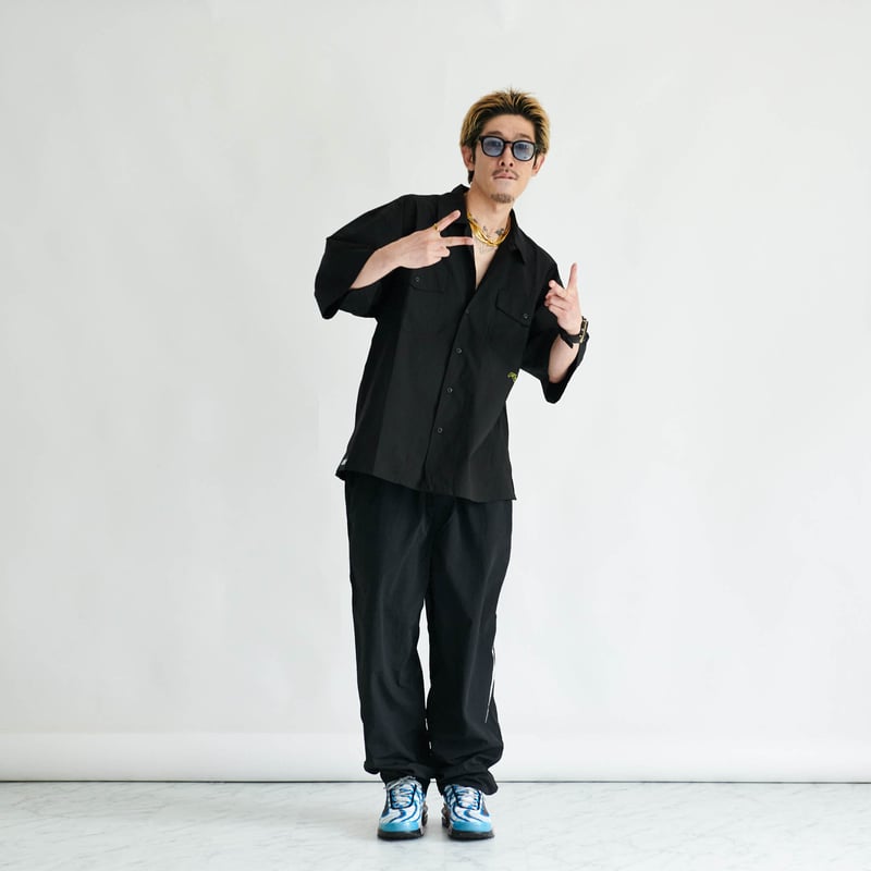 NYLON TECH PANTS (OLIVE) | FORGET NEVER CLOTHING. NYLON TECH PANTS (OLIVE) | FORGET NEVER CLOTHING.