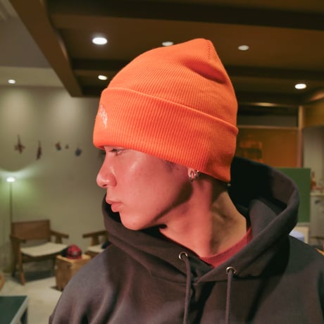 OLD ARCH LOGO BEANIE  (ORANGE)