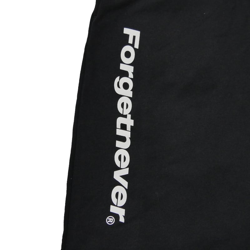 LOGO SWEAT SHORTS (BLACK) | FORGET NEVER CLOTHING.