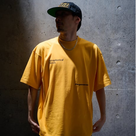 METAPHORICAL MOVES T-SHIRTS"PRETZEL"(GOLD)