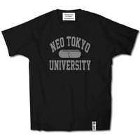 AKR LOGO NEO TOKYO TEE【BLACK】 | INDUSTRIAL SUITE