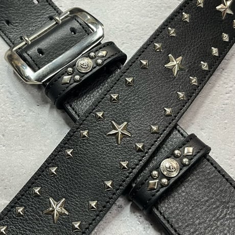 【 50mm Width Soft Leather Guitar Strap / Side Pyramid & Center Star Spots Design 】