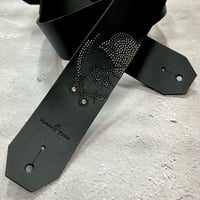 【 50mm Width Hard Leather Guitar Strap / Modern Pirates Skull Spots Design 】