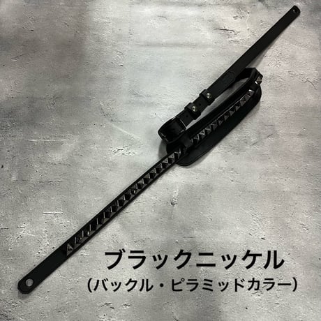 【 Ikebe × Modern Pirates 24mm Width Hard Leather Guitar Strap / 1Row Pyramid Spots Design 】