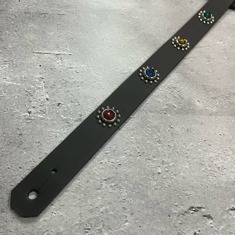 【 24mm Width Hard Leather Guitar Strap / Round Spots & Rhinestone Design 】