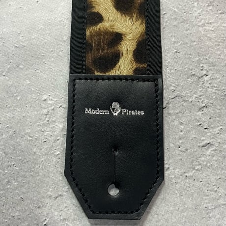 【 50mm Width Cloth & Soft Leather Guitar Strap / Leopard Design 】