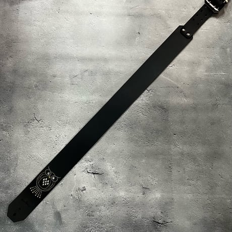 【 60mm Width Hard Leather Guitar Strap / Owl Spots Design 】