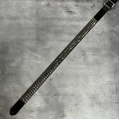 【 42mm Width Hard Leather Guitar Strap / 3Row 12mm Pyramid Spots Design 】