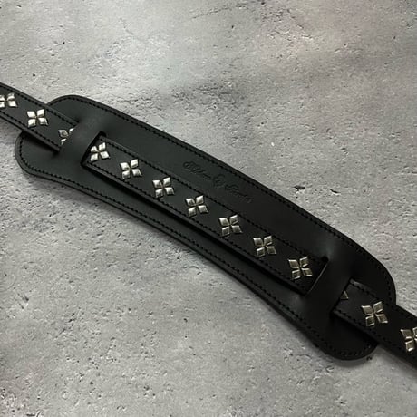 【 24mm Width Hard Leather Guitar Strap / Four Daiamond Spots Design 】