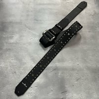 【 50mm Width Soft Leather Guitar Strap / Side & Center Pyramid Spots Design 】
