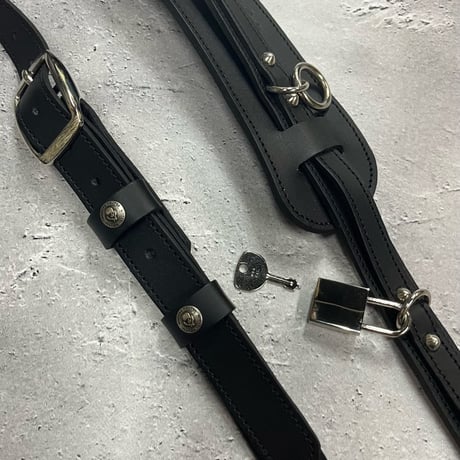 【 24mm Width Hard Leather Guitar Strap / Ring & Key Design 】