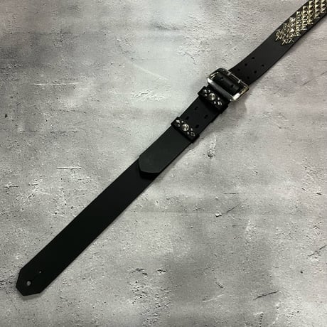 【 42mm Width Hard Leather Guitar Strap / 3×2Row Dia Pyramid Spots Design 】