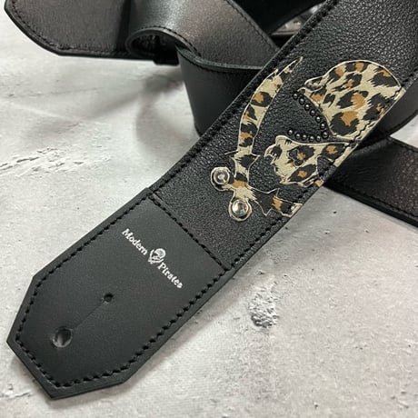【 50mm Width Soft Leather Guitar Strap / Leopard Skull Design 】