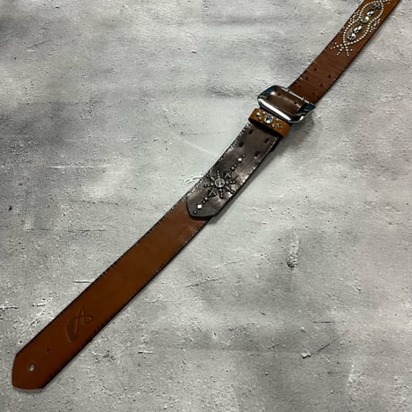 【 42mm Width Vintage Leather Guitar Strap / Vintage Spots Design 002（Camel）】（SUGIZO Model）
