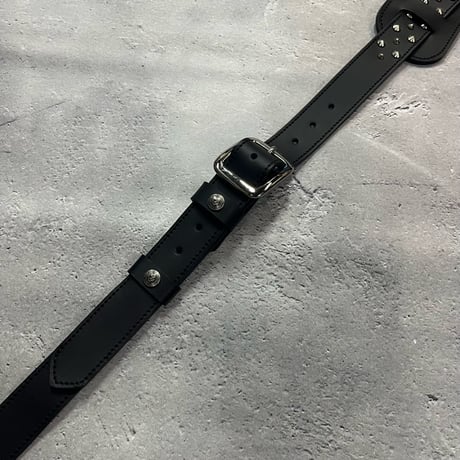【 30mm Width Hard Leather Guitar Strap / 2×1Row Conical Pyramid Spots Design 】