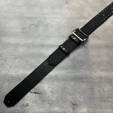 【 50mm Width Soft Leather Guitar Strap / Side & Center Pyramid Spots Design 】