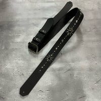 【 Ikebe × Modern Pirates 42mm Width Hard Leather Guitar Strap / Circle Spots Design 】