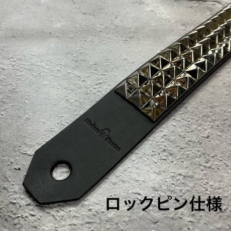 【 42mm Width Hard Leather Guitar Strap / 3Row 12mm Pyramid Spots Design 】