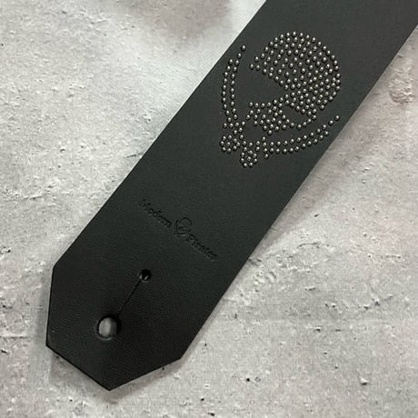 【 50mm Width Hard Leather Guitar Strap / Modern Pirates Six Skull Spots Design 】