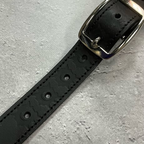 【 Ikebe × Modern Pirates 24mm Width Hard Leather Guitar Strap / 1Row Pyramid Spots Design 】