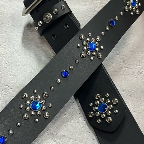 【 42mm Width Hard Leather Guitar Strap / Circle Spots Design 001 】