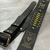 【 60mm Width Hard Leather Guitar Strap / Fusion of Owl & Reptile Spots Design 】（HITSUGI Model）