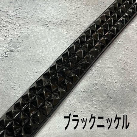 【 42mm Width Hard Leather Guitar Strap / 3Row 12mm Pyramid Spots Design 】