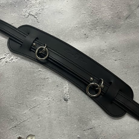 【 24mm Width Hard Leather Guitar Strap / Ring & Key Design 】