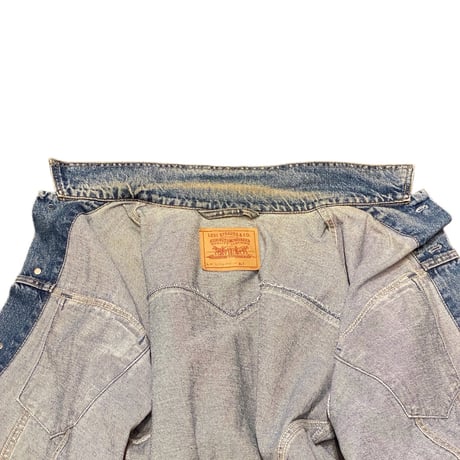 90s Levi’s 75528 Relaxed Trucker Jacket