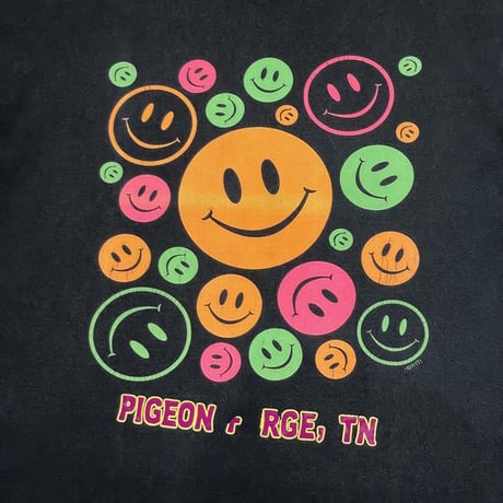00s- FRUIT OF THE LOOM Smiley Face T-Shirt