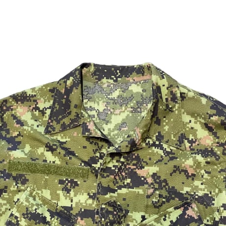 ‘05 CANADIAN ARMY Poly/Cotton Combat Jacket