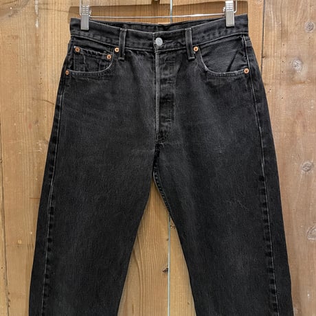 01’s Levi’s 501  Black Denim Pants W30