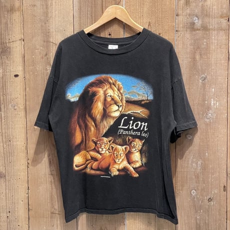 90s Caribbean Dream Lion Print T-Shirt